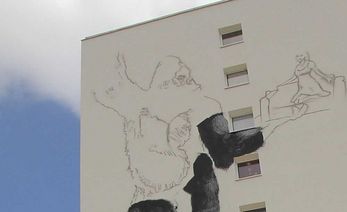 1. Phase Gorilla hält Frau auf Couch Zeichnung 1. Phase Gorilla hält Frau auf Couch Zeichnung